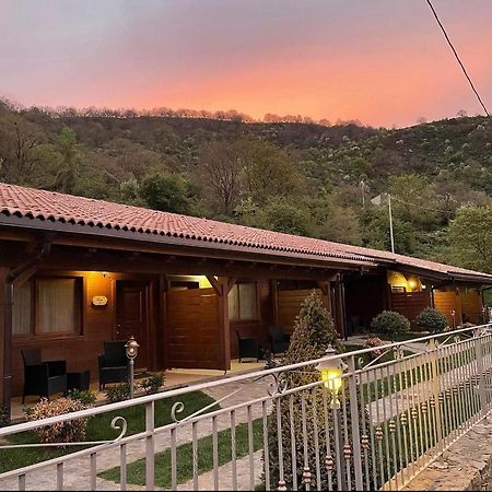 Agri Hotel Da Marianna Santa Domenica Vittoria Bagian luar foto