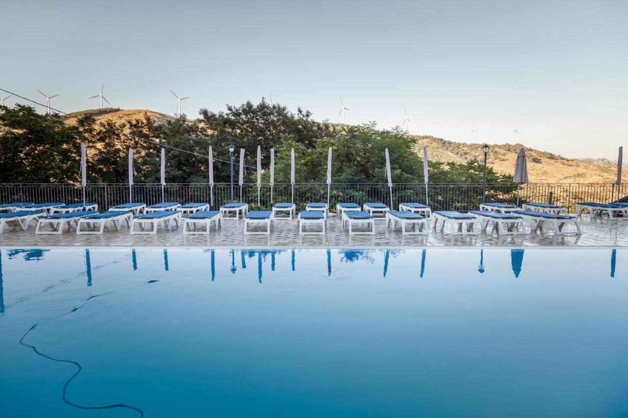 Agri Hotel Da Marianna Santa Domenica Vittoria Bagian luar foto