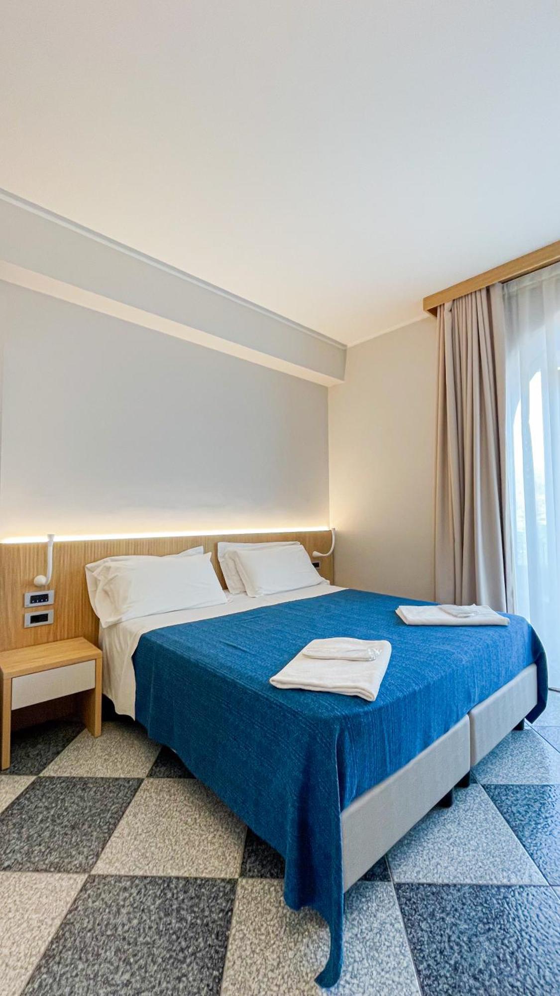 Agri Hotel Da Marianna Santa Domenica Vittoria Bagian luar foto